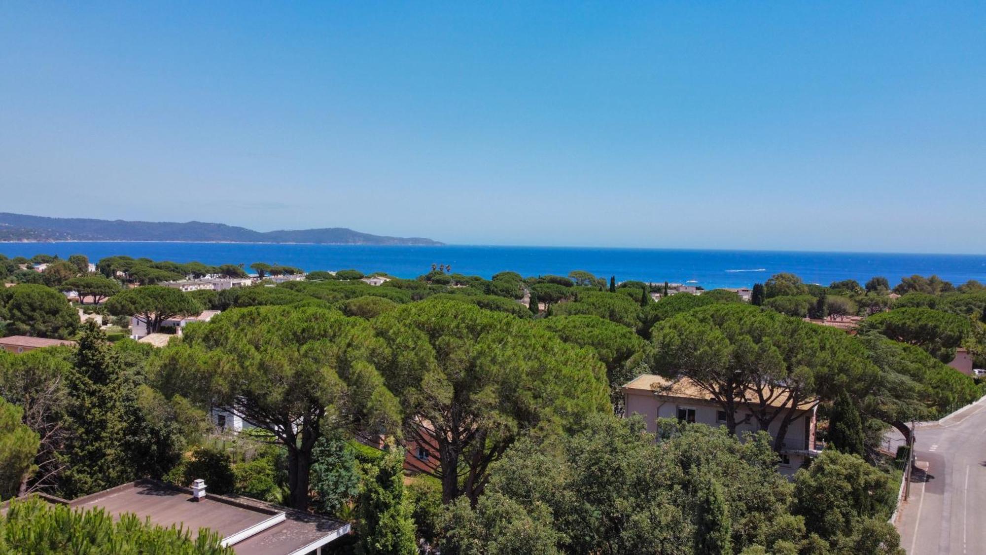 Appartement 1Ch Avec Terrasse Et Jardinet A 400M De La Plage Cavalaire-sur-Mer Esterno foto